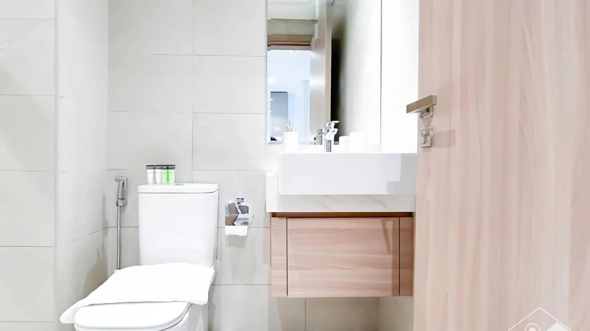 Stylish 1Br With Balcony In Azizi Riviera Apartment Dubai